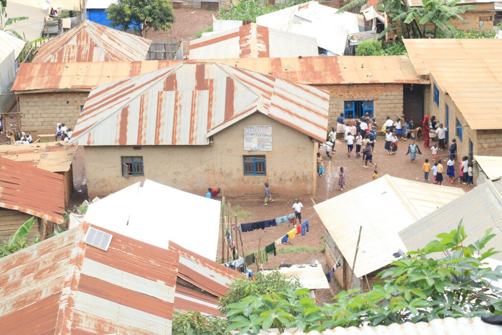 school Kakisa Mulezi wijk Panzi Bukavu stichting Adavoc project oever Ruzizi rivier grens DR Congo Rwanda