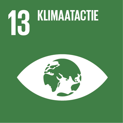 SDG 13 Social Development Goal 13 Klimaatactie SDG 13 is gericht op de aanpak van door mensen veroorzaakte klimaatcrisis. In 2015 is het Parijs-akkoord tot stand gekomen dat beoogt klimaatverandering en de nadelige effecten daarvan te verminderen. De effecten van klimaatverandering vormen een bedreiging voor mens en natuur. Doel 13: Neem dringend actie om klimaatverandering en haar impact te bestrijden